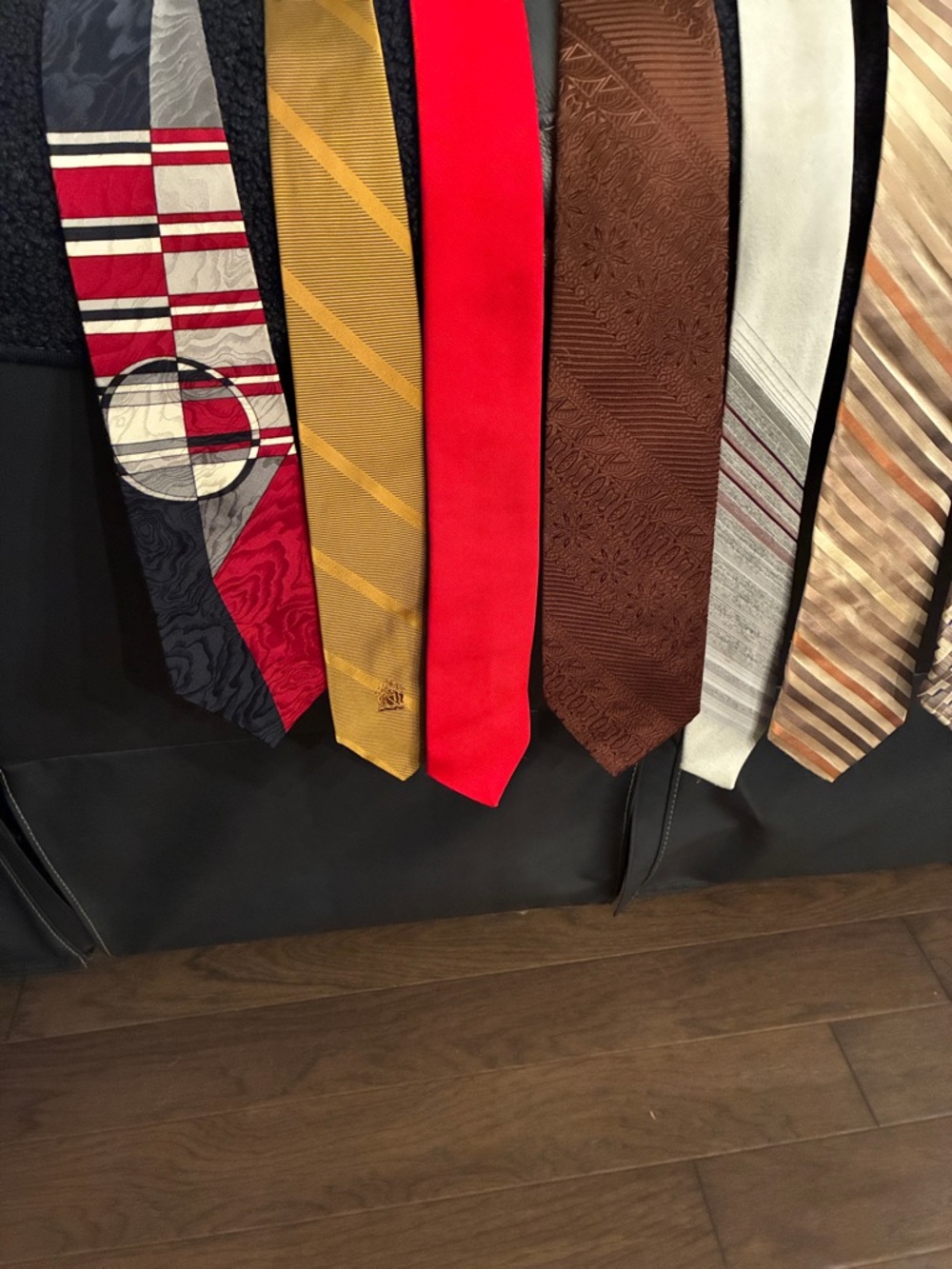 Assorted Men's Necktie Collection - Multi-Color Pack - Picture 2 of 4